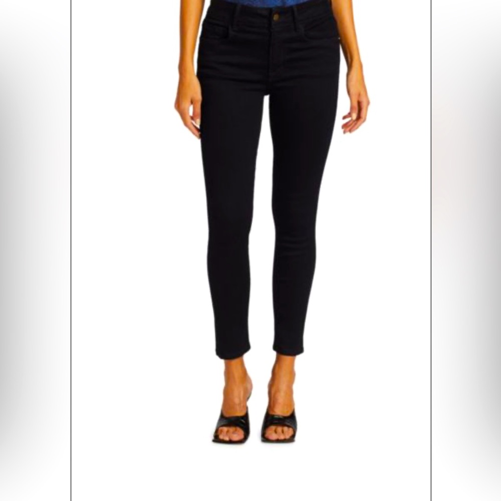 FRAME Denim Le One Skinny Jean in Black